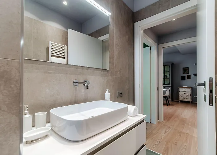 Appartement Rubini - By Myhomeincomo *
