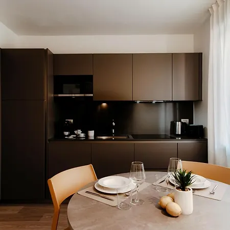 Apartment Rubini - By Myhomeincomo Como