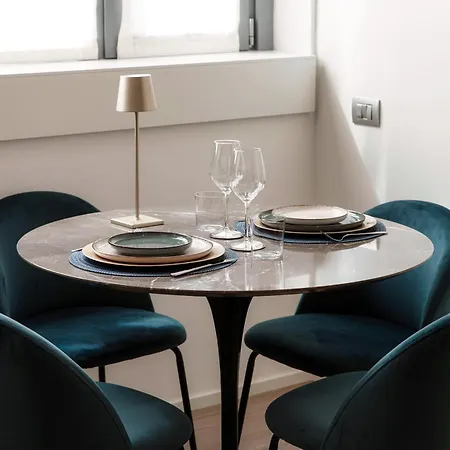 Apartment Rubini - By Myhomeincomo *