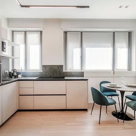 Apartman Rubini - By Myhomeincomo *