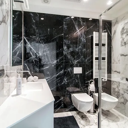 Apartman Rubini - By Myhomeincomo *