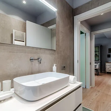 Apartman Rubini - By Myhomeincomo *