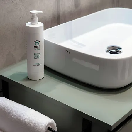 Rubini - By Myhomeincomo Apartman *