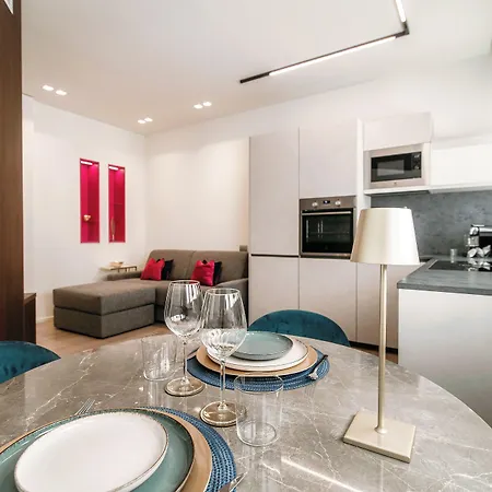 Rubini - By Myhomeincomo Apartment Como